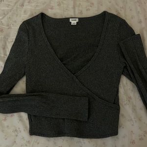 Garage cropped long sleeve